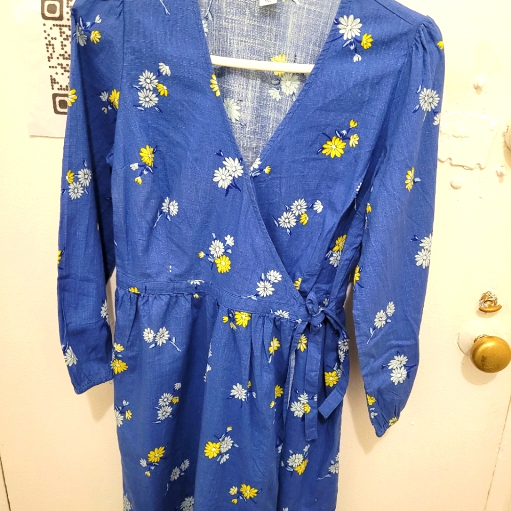 Tie up flower long sleeve dress